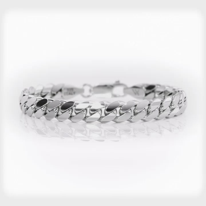 Cuban Link Bracelet 360 Video